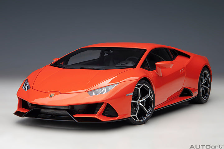 AUTOart 2018 Lamborghini Huracan EVO Arancio Xanto (Golden Orange) 1:18