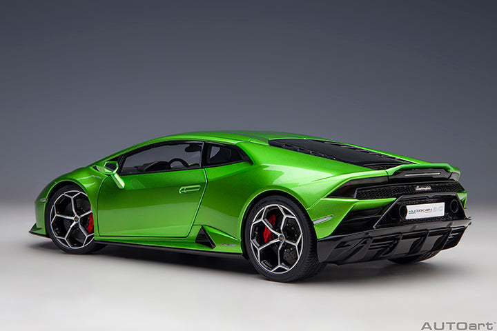 AUTOart 2018 Lamborghini Huracan EVO Verde Selvans (Green Metallic) 1:18