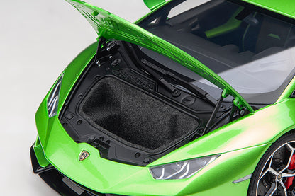 AUTOart 2018 Lamborghini Huracan EVO Verde Selvans (Green Metallic) 1:18