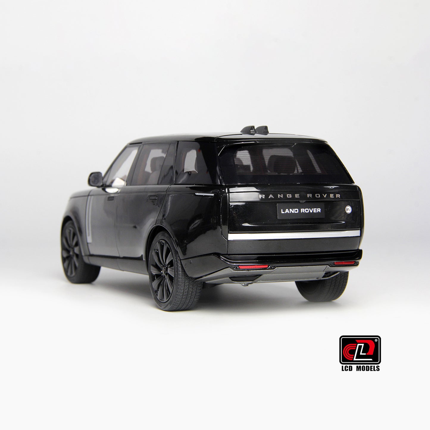 LCD 2022 Range Rover SV Black 1:18