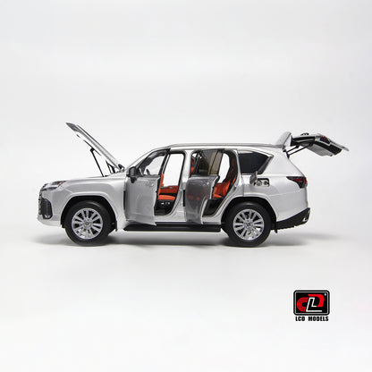 LCD 2024 Lexus LX600 Silver Metallic 1:18