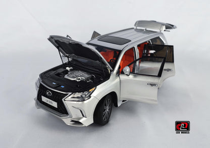 LCD 2021 Lexus LX570 Silver Metallic 1:18