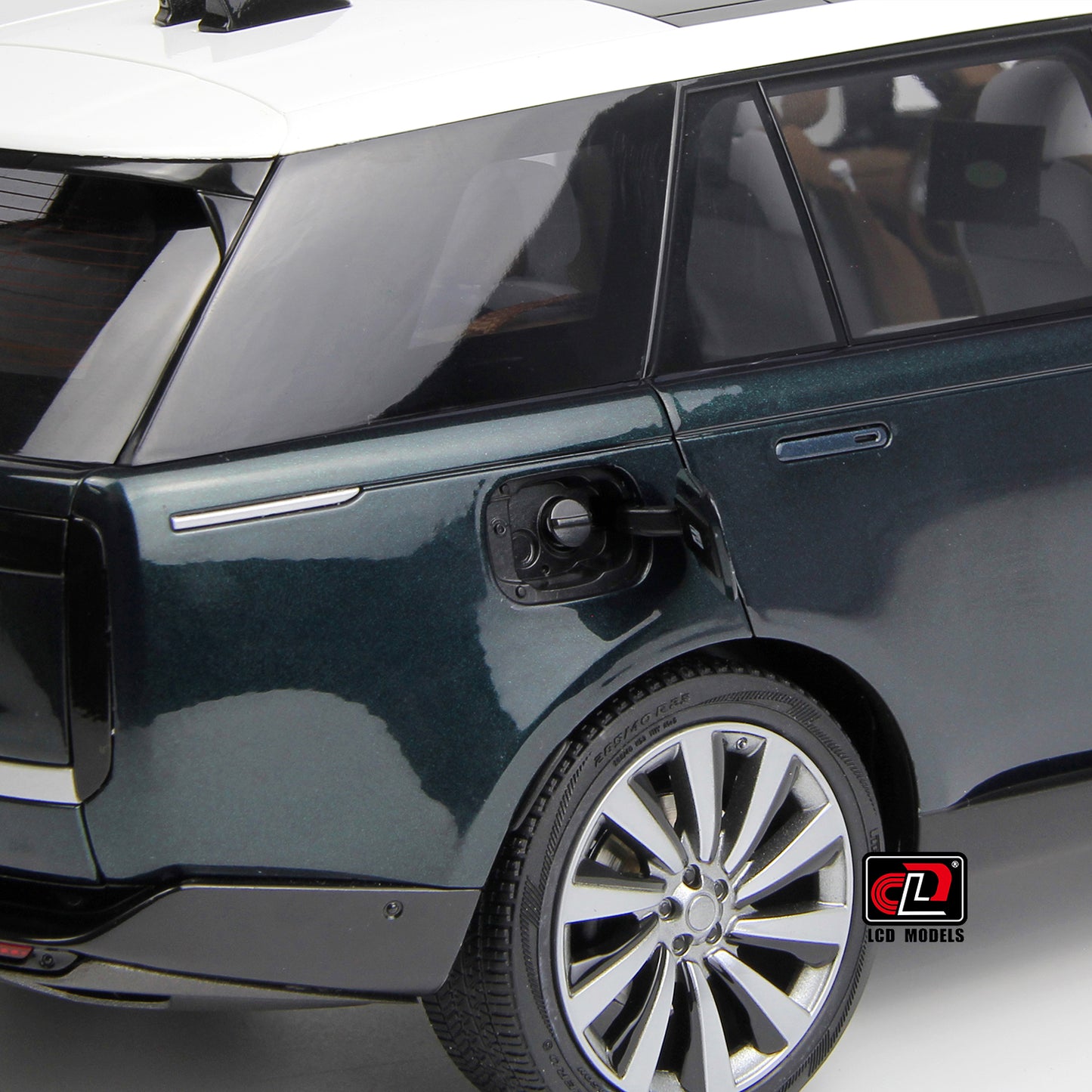 LCD 2022 Range Rover SV Serenity Dark Green w/ White Roof 1:18