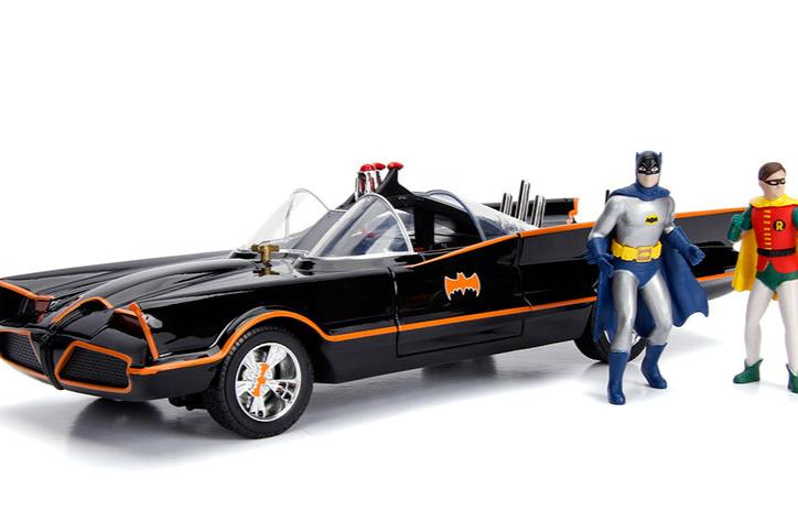 1966 Classic TV Series Batmobile with Lights 1:18