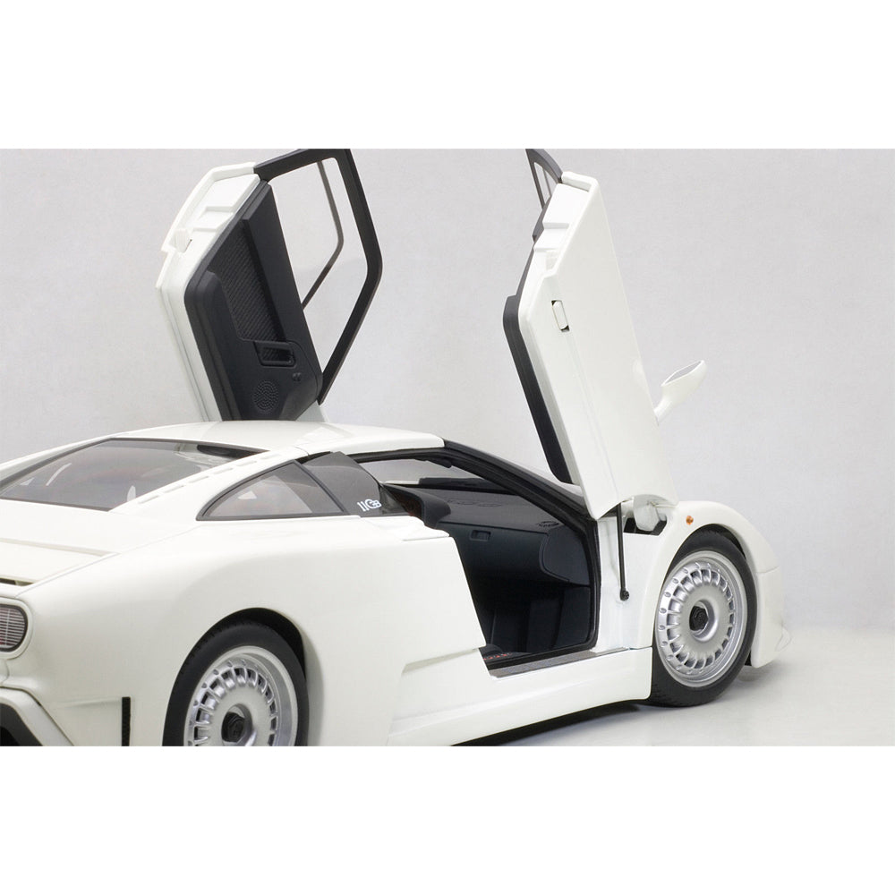 AUTOart Bugatti EB110 GT White 1:18