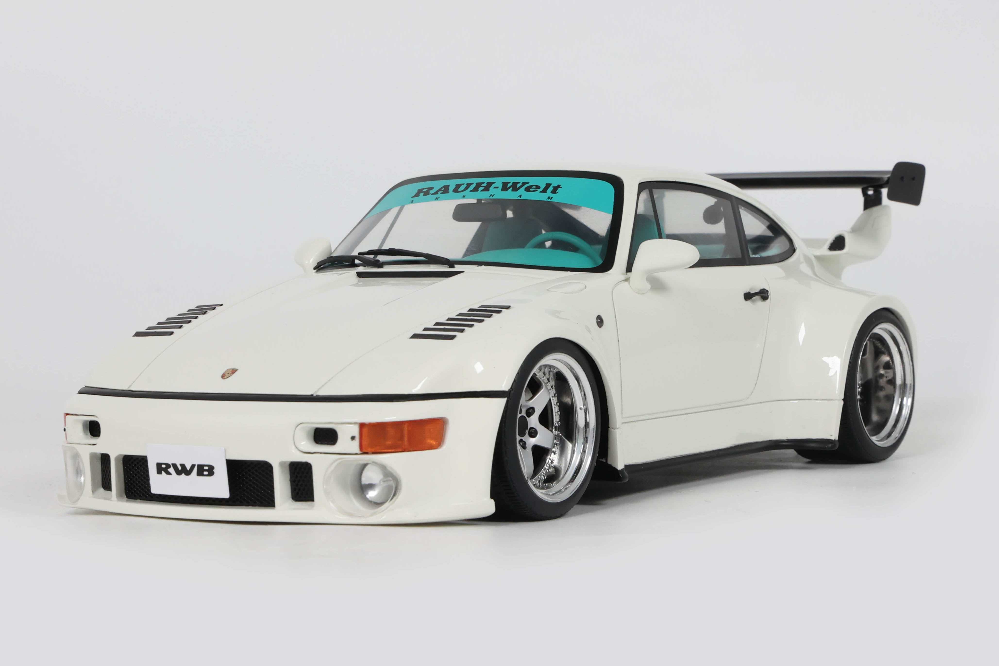 GT Spirit 2023 Porsche 911 964 Slantnose RWB RWBA Grand Prix White 1:1