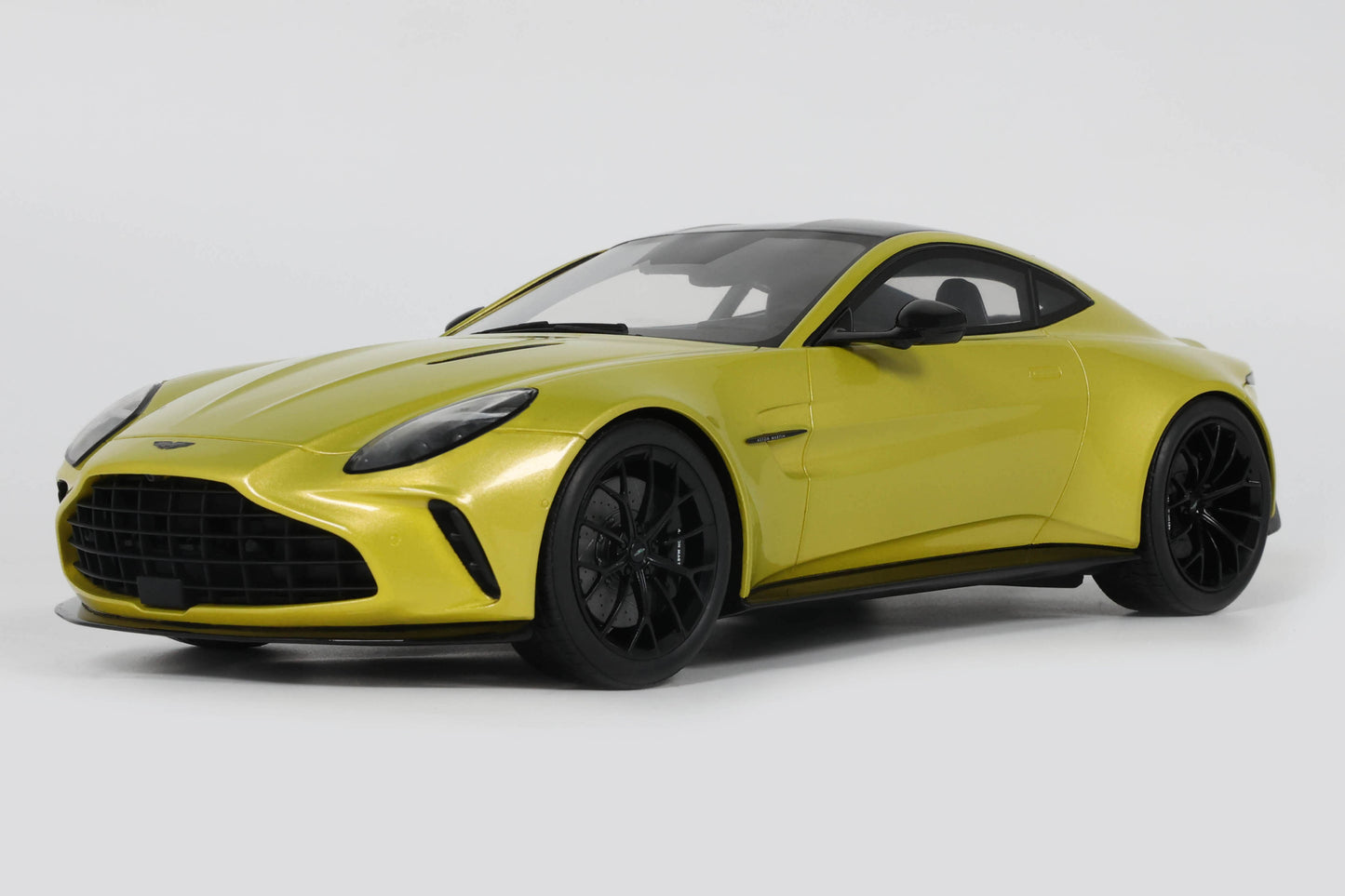 GT Spirit 2024 Aston Martin Vantage Cosmopolitan Yellow 1:18 Resin