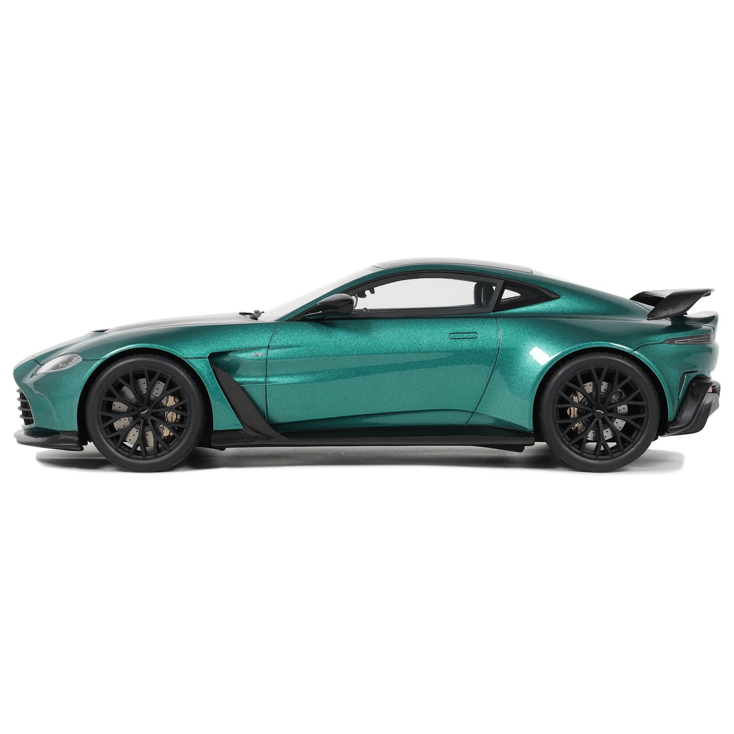 GT Spirit 2023 Aston Martin V12 Vantage Racing Green 1:18 Resin