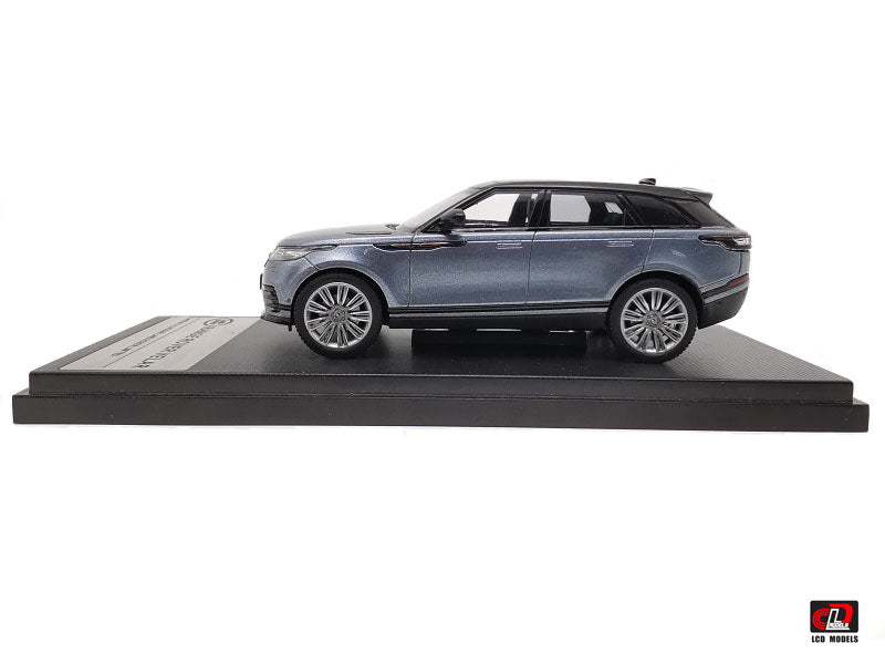 1:64 2018 Land Rover Range Rover Velar First Edition (Blue)