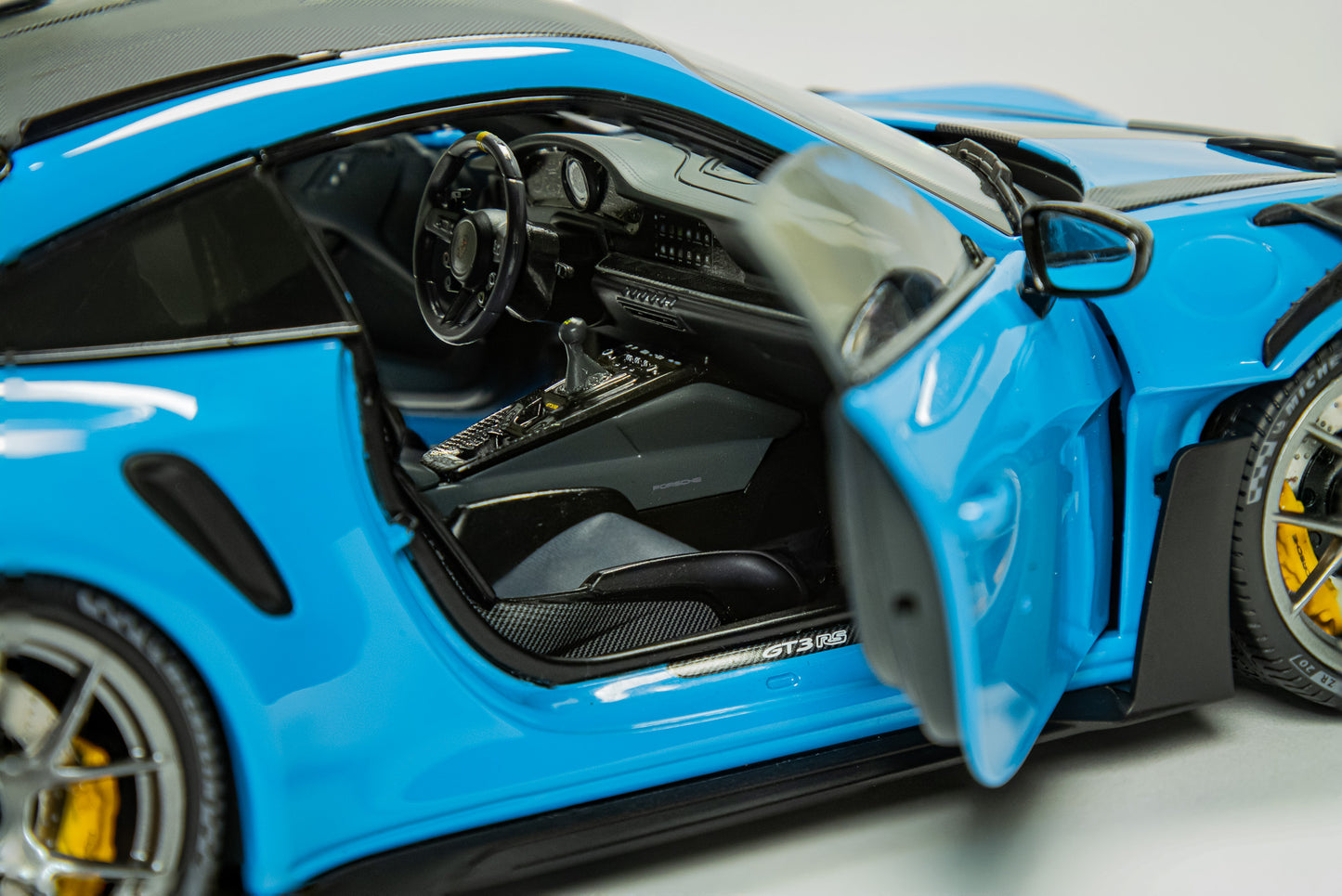 Minichamps 2022 Porsche 911 992 GT3 RS Blue w/ Weissach Package, Dark Silver Wheels  1:18 LIMITED