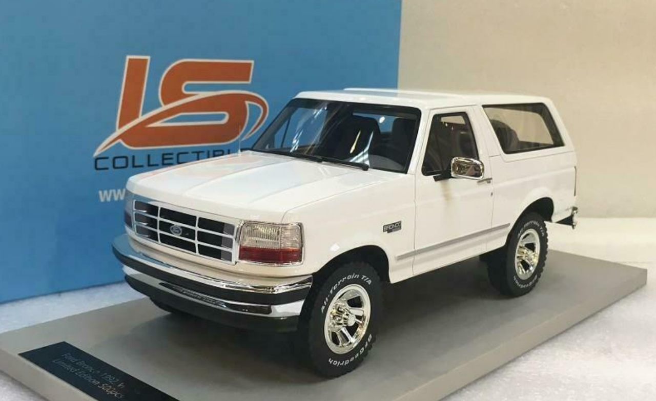 LS Collectibles 1992 Ford Bronco 4x4 Hard Top Closed White 1:18