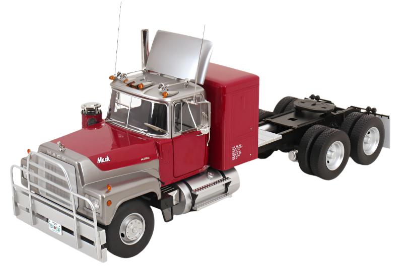 Road Kings 1974 Mack RL700 Tractor Red and Silver  1:18