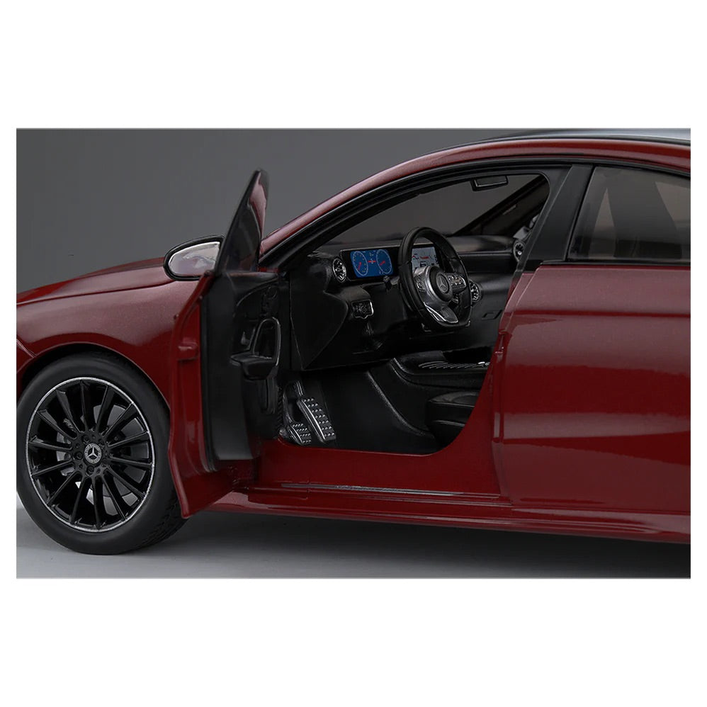 Solido 2019 Mercedes Benz CLA C118 Coupe AMG Line Rouge Patagonie 1:18