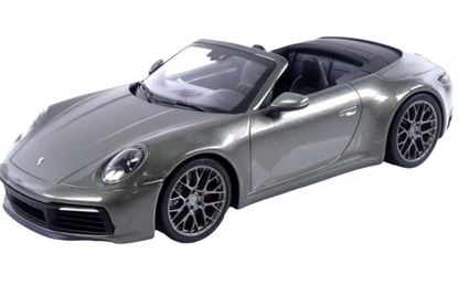 Minichamps 2019 Porsche 911 992 Carrera 4S Cabriolet Aventurine Green Metallic 1:18 SEALED