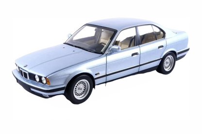 Minichamps 1988 BMW 535i (E34) Sedan Light Blue Metallic 1:18