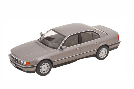 KK-Scale 1994 BMW 740i (e38) Sedan Grey Metallic 1:18