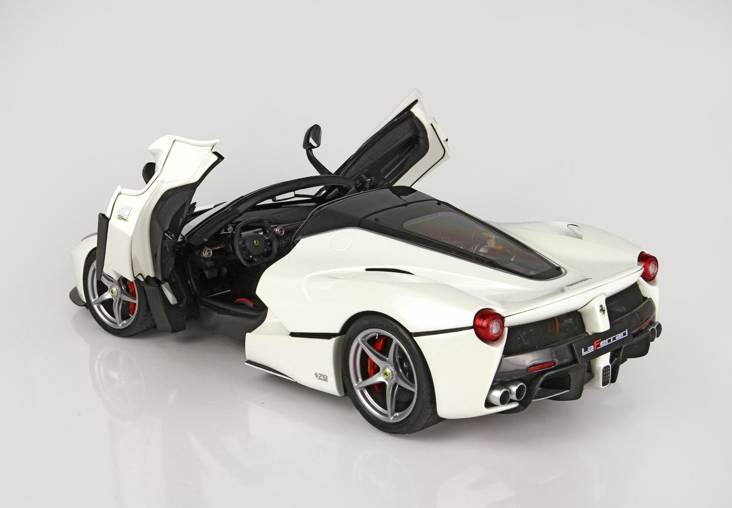 BBR 2016 Ferrari LaFerrari Aperta Spider Bianco Italia (Metallic Italian White) 1:18