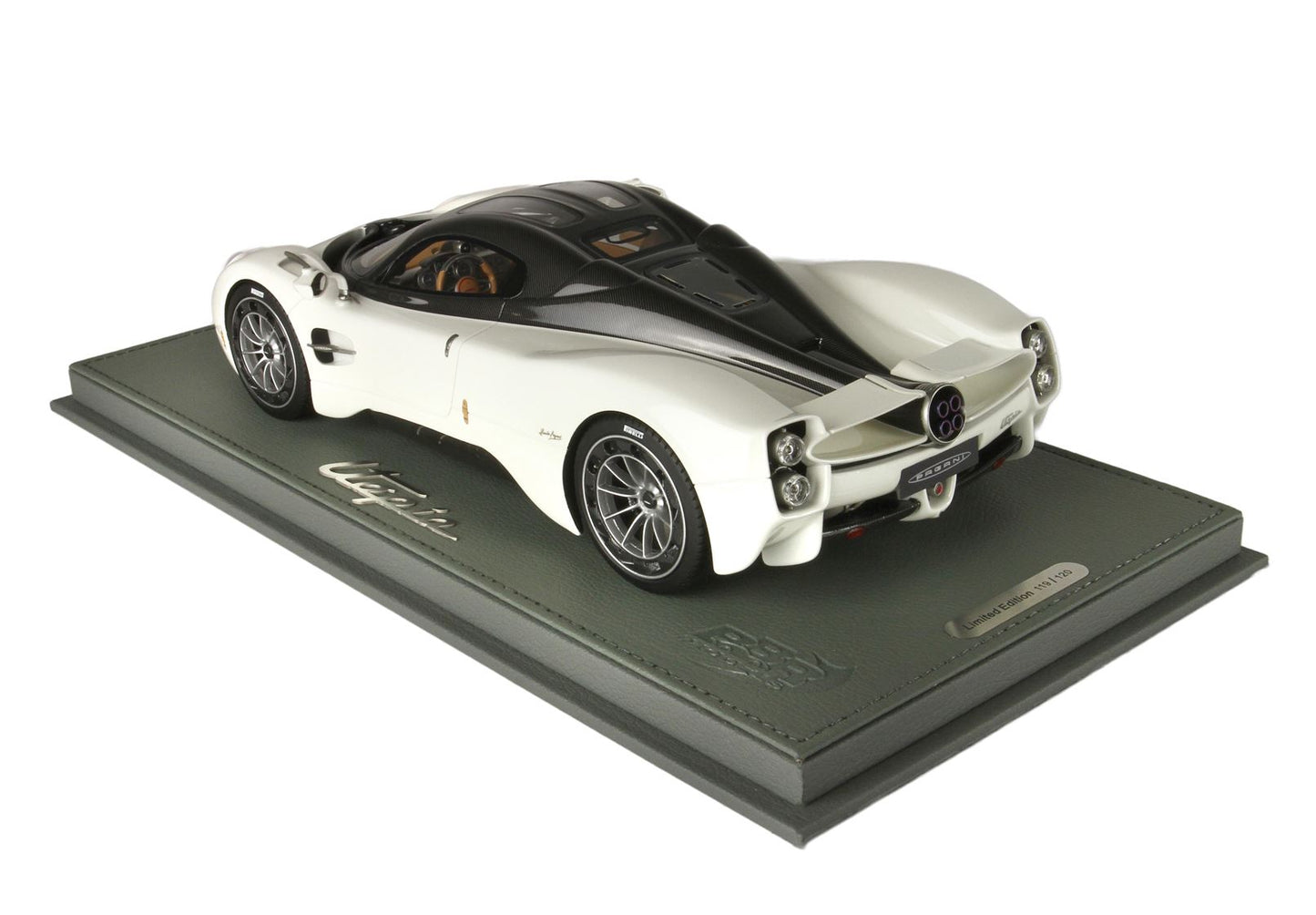 BBR 2022 Pagani Utopia Pearl White with Carbon Fiber Roof WITH DISPLAY 1:18