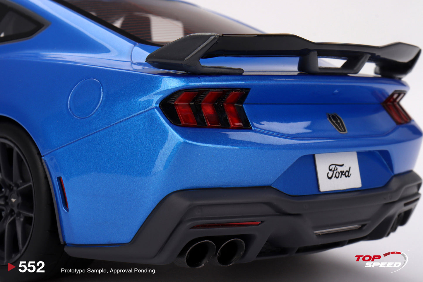 Topspeed 2024 Ford Mustang Dark Horse Grabber Blue 1:18