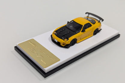 MC (Modelcollect) Mazda RX-7 FD3S Yellow Carbon Cover Livery 1:64