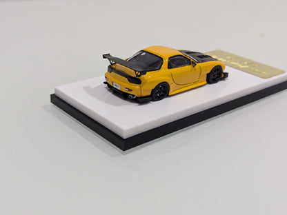 MC (Modelcollect) Mazda RX-7 FD3S Yellow Carbon Cover Livery 1:64