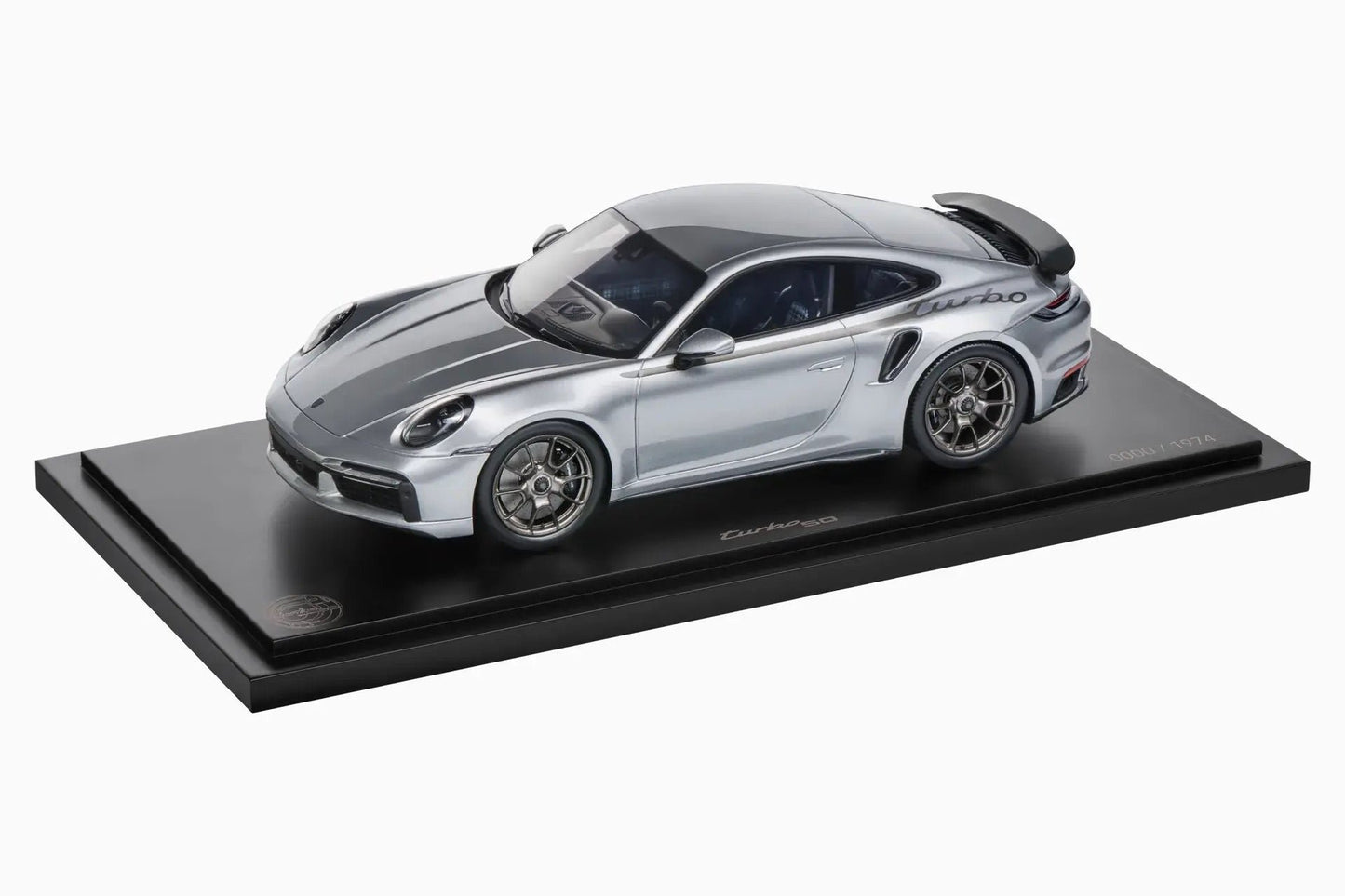 Spark-Model 2024 Porsche 911 Turbo (992) 50th Anniversary WITH DISPLAY GT Silver Metallic 1:18