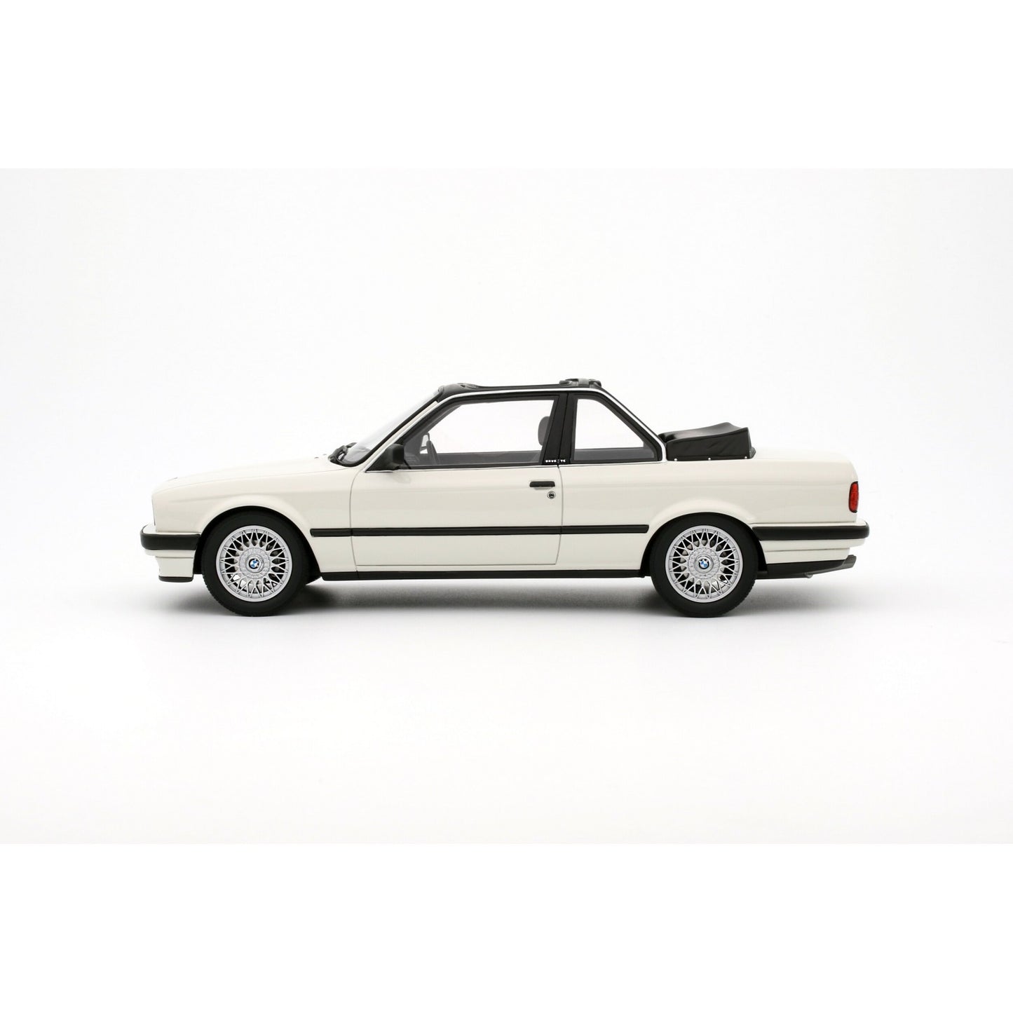 Otto 1986 BMW E30 325i Baur TC2 Semi-Convertible White 1:18