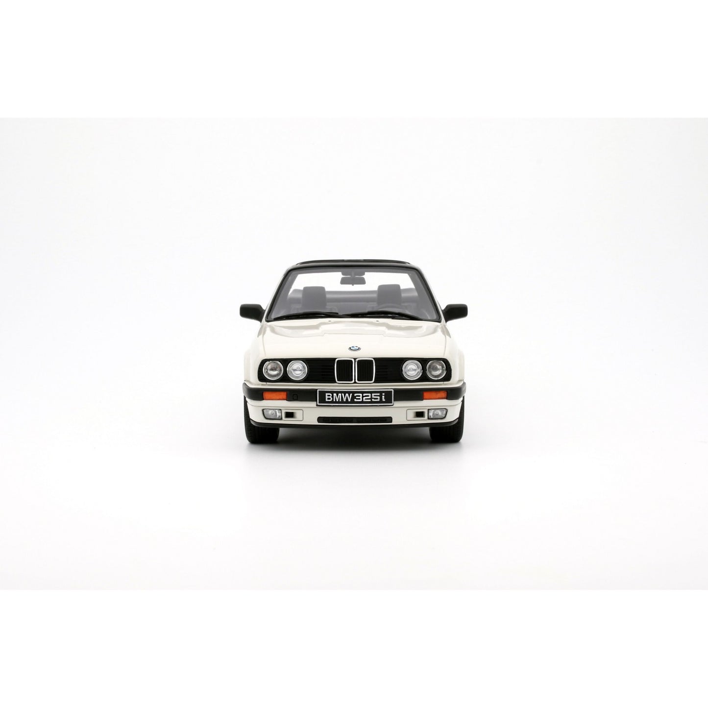 Otto 1986 BMW E30 325i Baur TC2 Semi-Convertible White 1:18