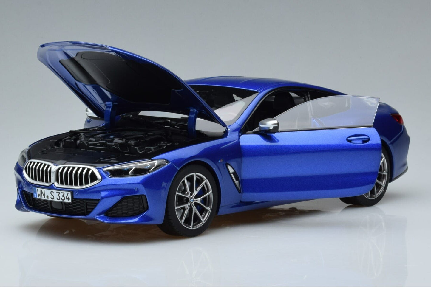 Norev 2018 BMW M850i G15 Coupe Blue Metallic 1:18