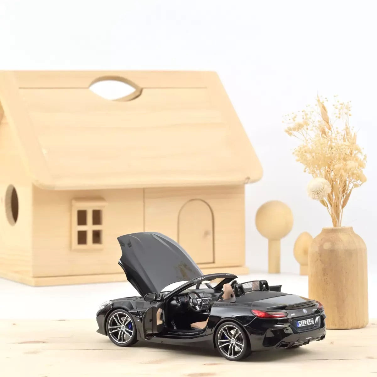 Norev 2019 BMW Z4 Convertible Black Metallic 1:18