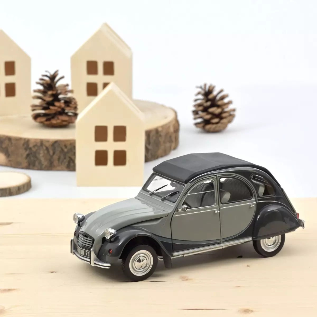 Norev 1:18 1983 Citroen 2CV Charleston Grey & Nocturne Grey