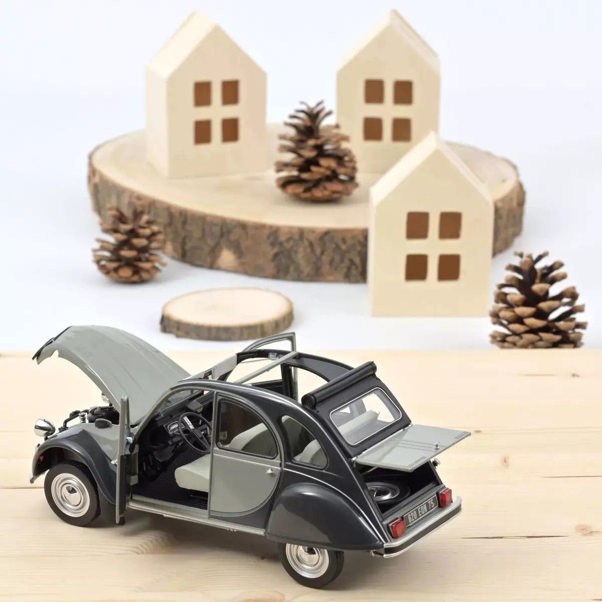 Norev 1:18 1983 Citroen 2CV Charleston Grey & Nocturne Grey