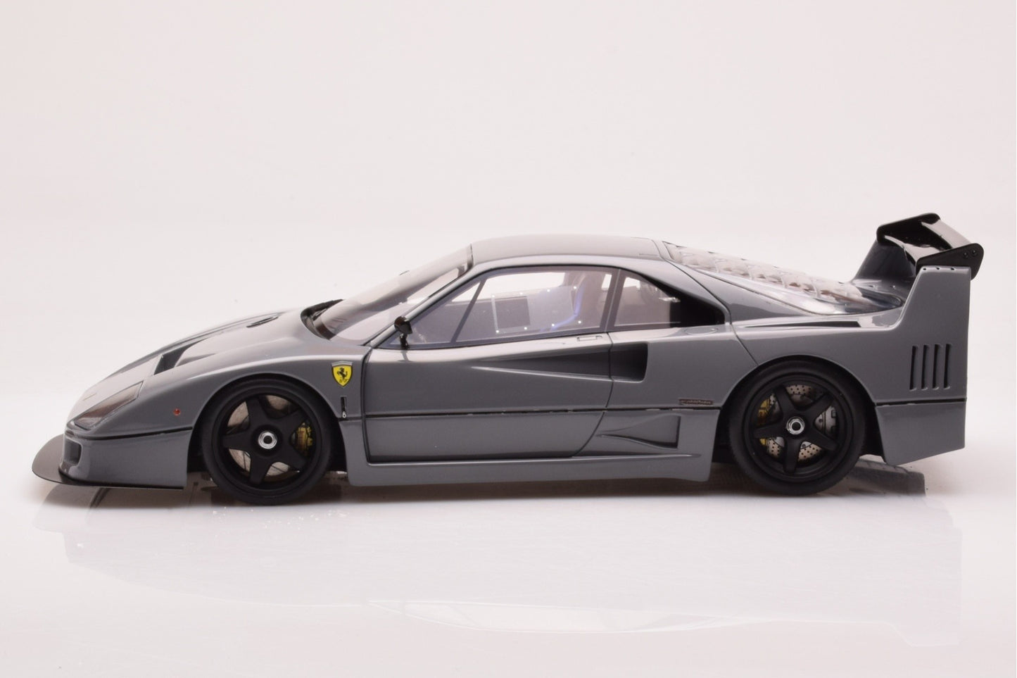 GT Spirit 2022 Ferrari F40 Competizione Nardo Grey 1:18 Resin