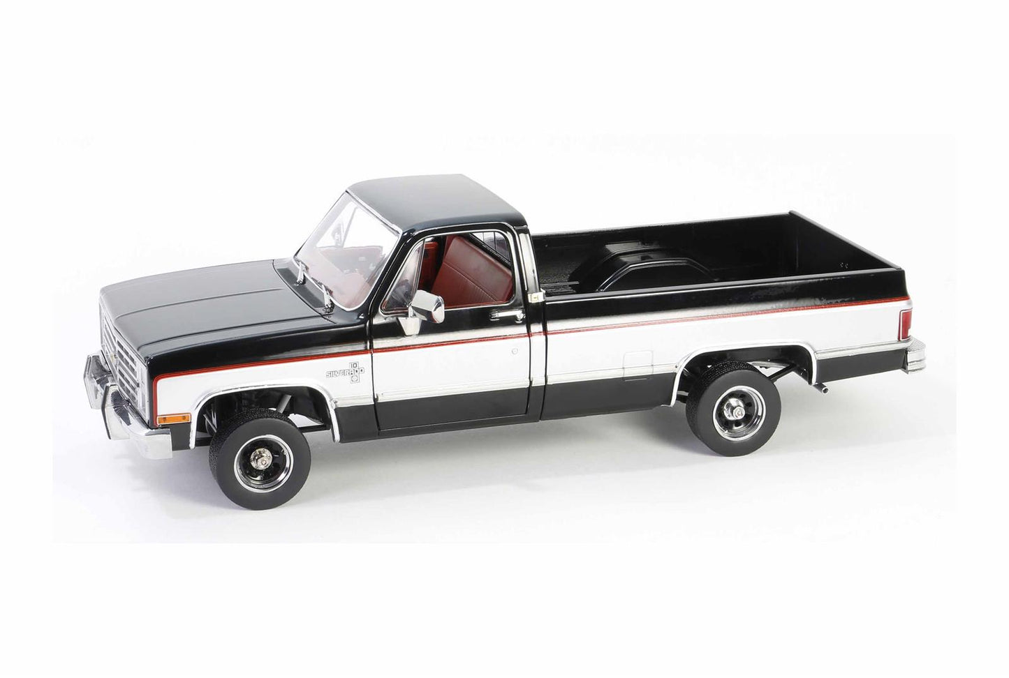 Greenlight Artisan 1986 Chevy K10 Silverado Pickup Truck in Black and White 1:18