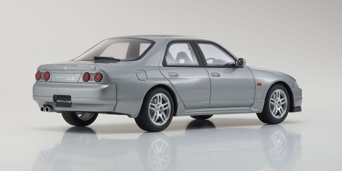 Kyosho 1989 Nissan Skyline GT-R (4-door) Silver 1:18 LIMITED, RESIN, SEALED