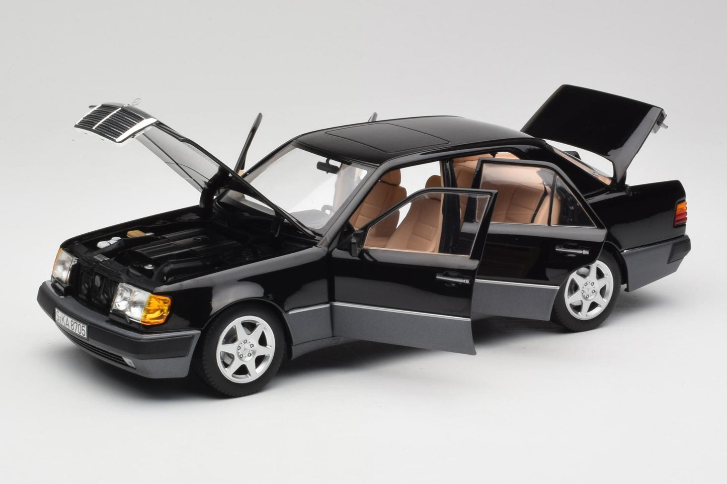 Norev 1990 Mercedes-Benz E Class 500E (W124) Black 1:18