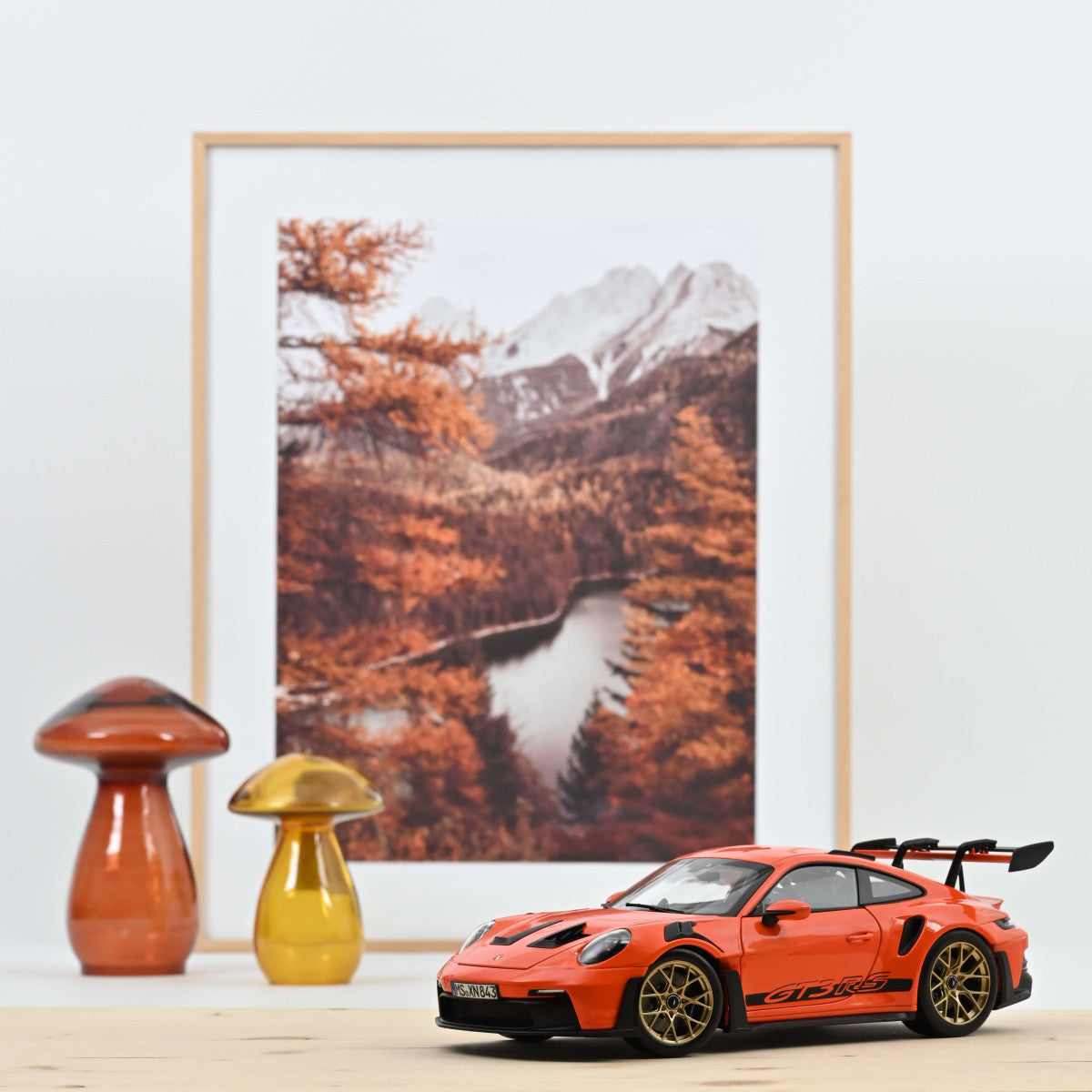 Norev Porsche 911 992 GT3 RS Gulf Orange 1:18