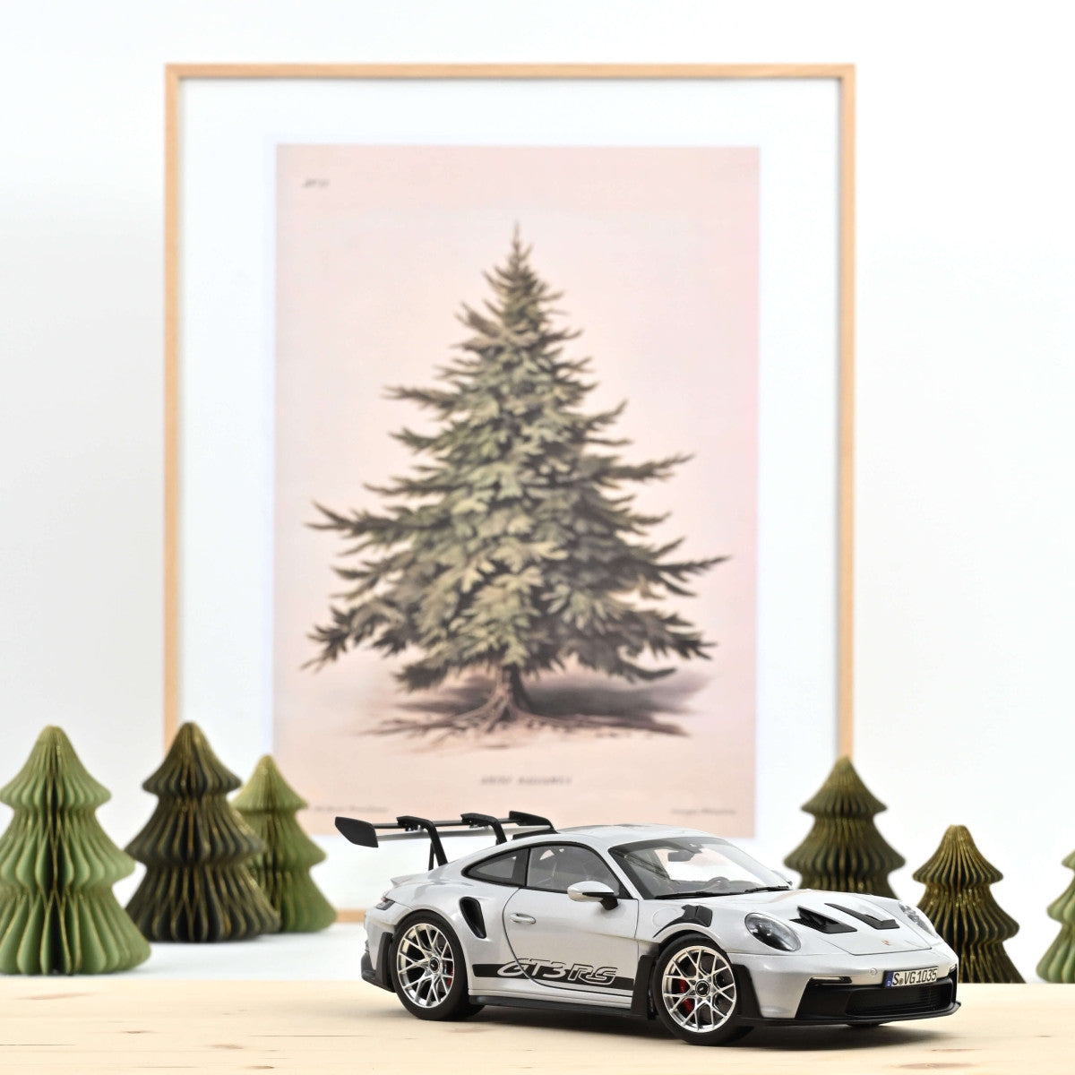 Norev Porsche 911 992 GT3 RS Ice Grey 1:18