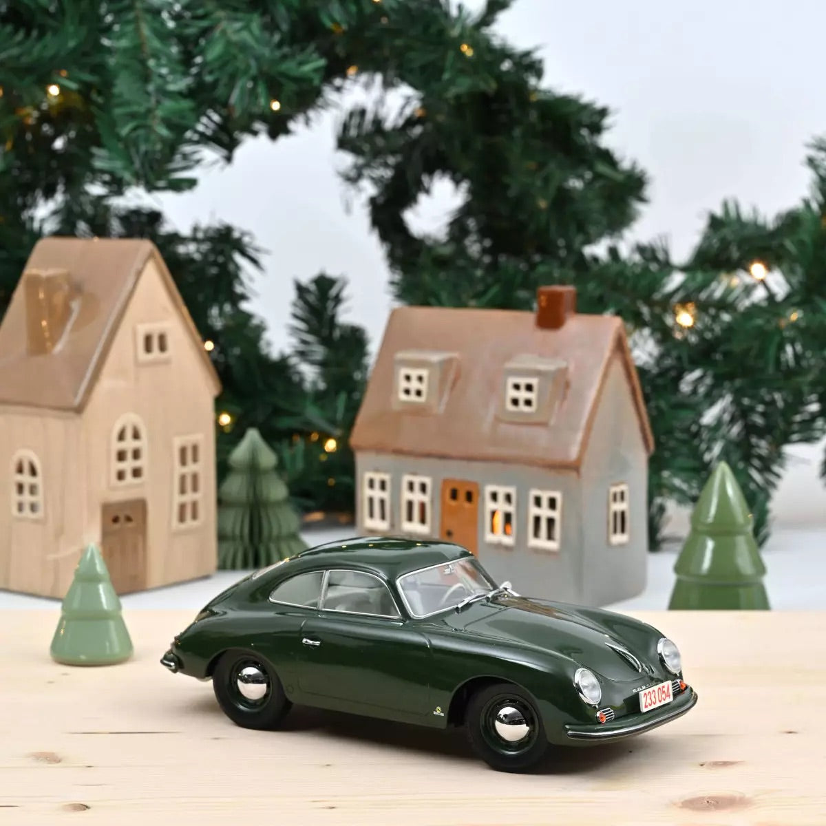 Norev 1:18 1954 Porsche 356 Coupe Green