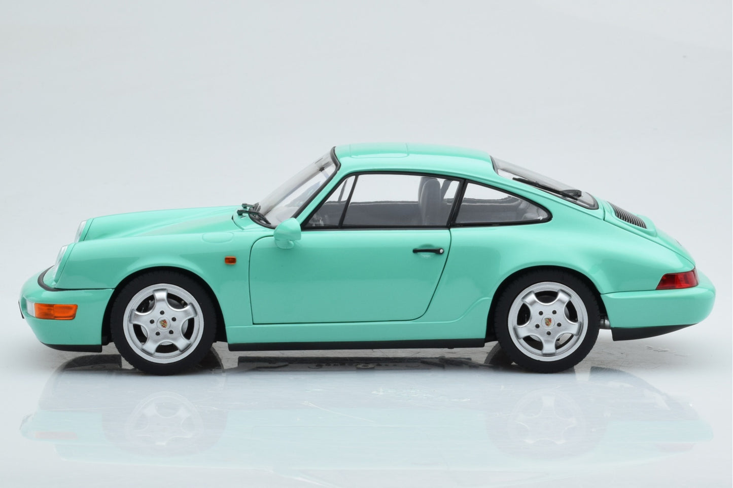 Norev 1992 Porsche 911 964 Carrera 2 Coupe Mint Green 1:18