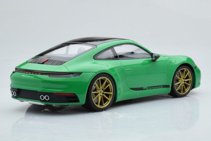 Minichamps 2019 Porsche 911 992 Carrera 4S Python Green 1:18