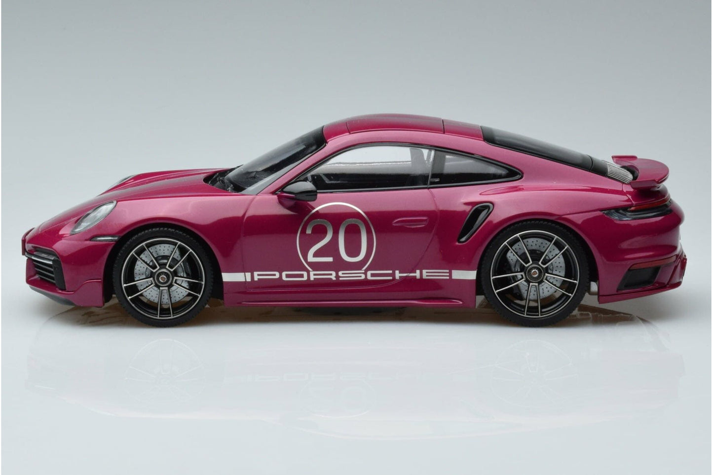 Minichamps 2021 Porsche 911 992 Turbo S Ruby Star Neo 1:18 SEALED