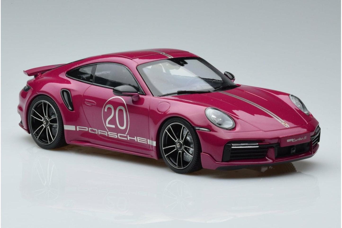 Minichamps 2021 Porsche 911 992 Turbo S Ruby Star Neo 1:18 SEALED