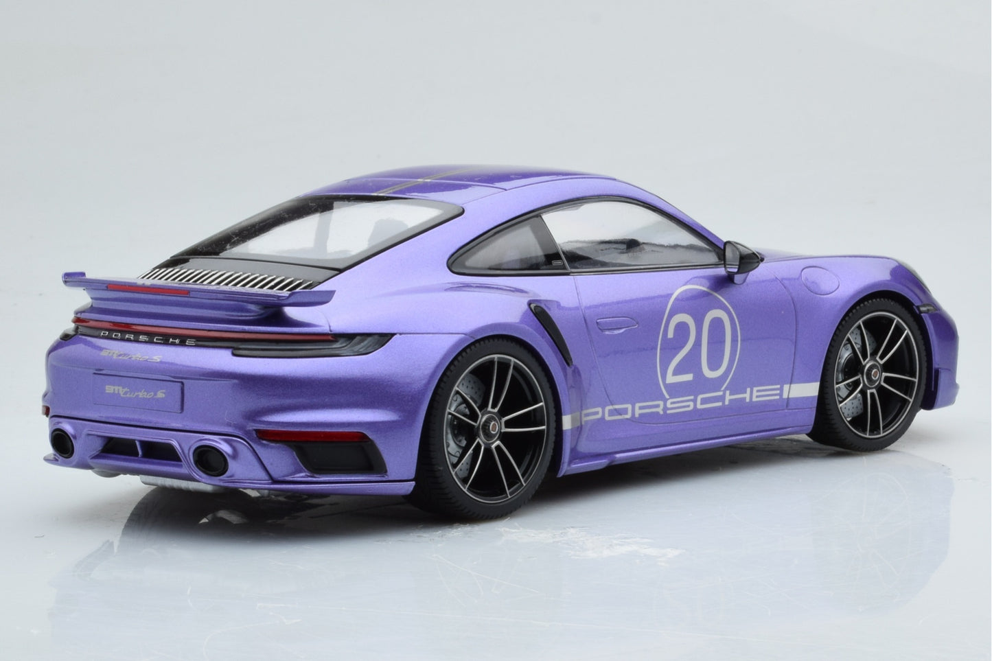 Minichamps 2021 Porsche 911 992 Turbo S Violet 1:18 SEALED