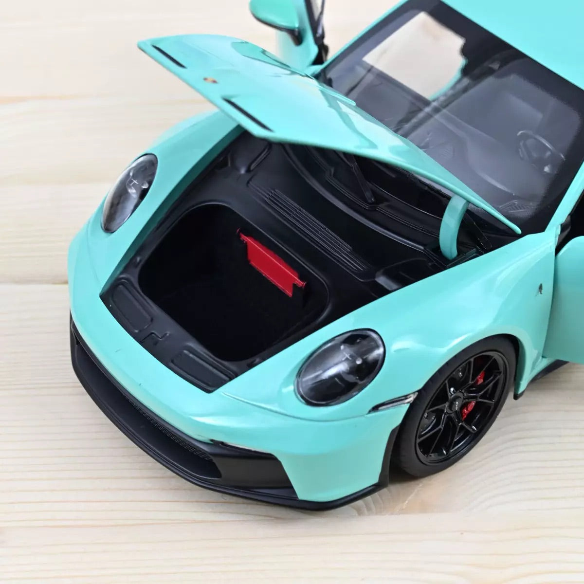 Norev Porsche 911 992 GT3 Mint Green 1:18