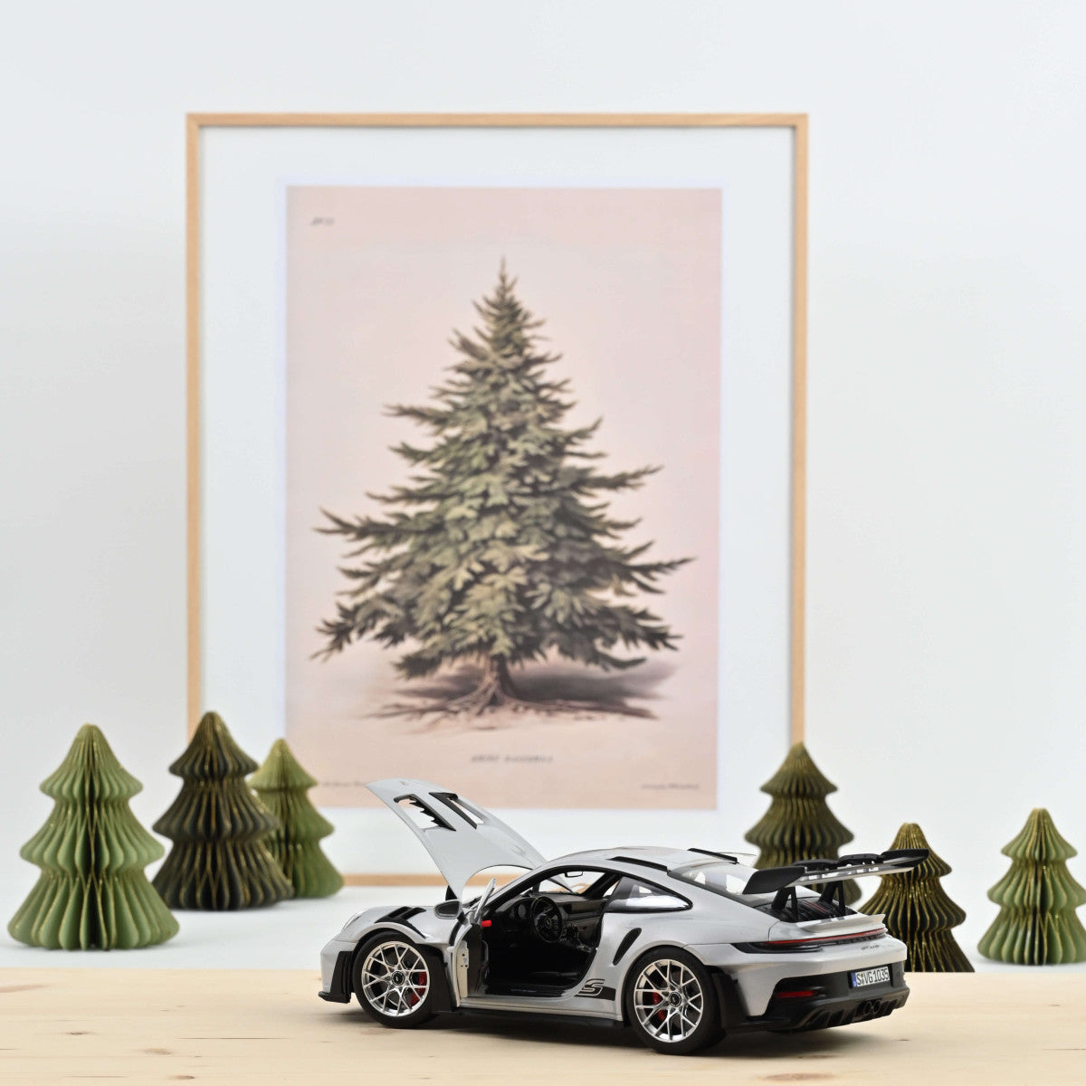 Norev Porsche 911 992 GT3 RS Ice Grey 1:18