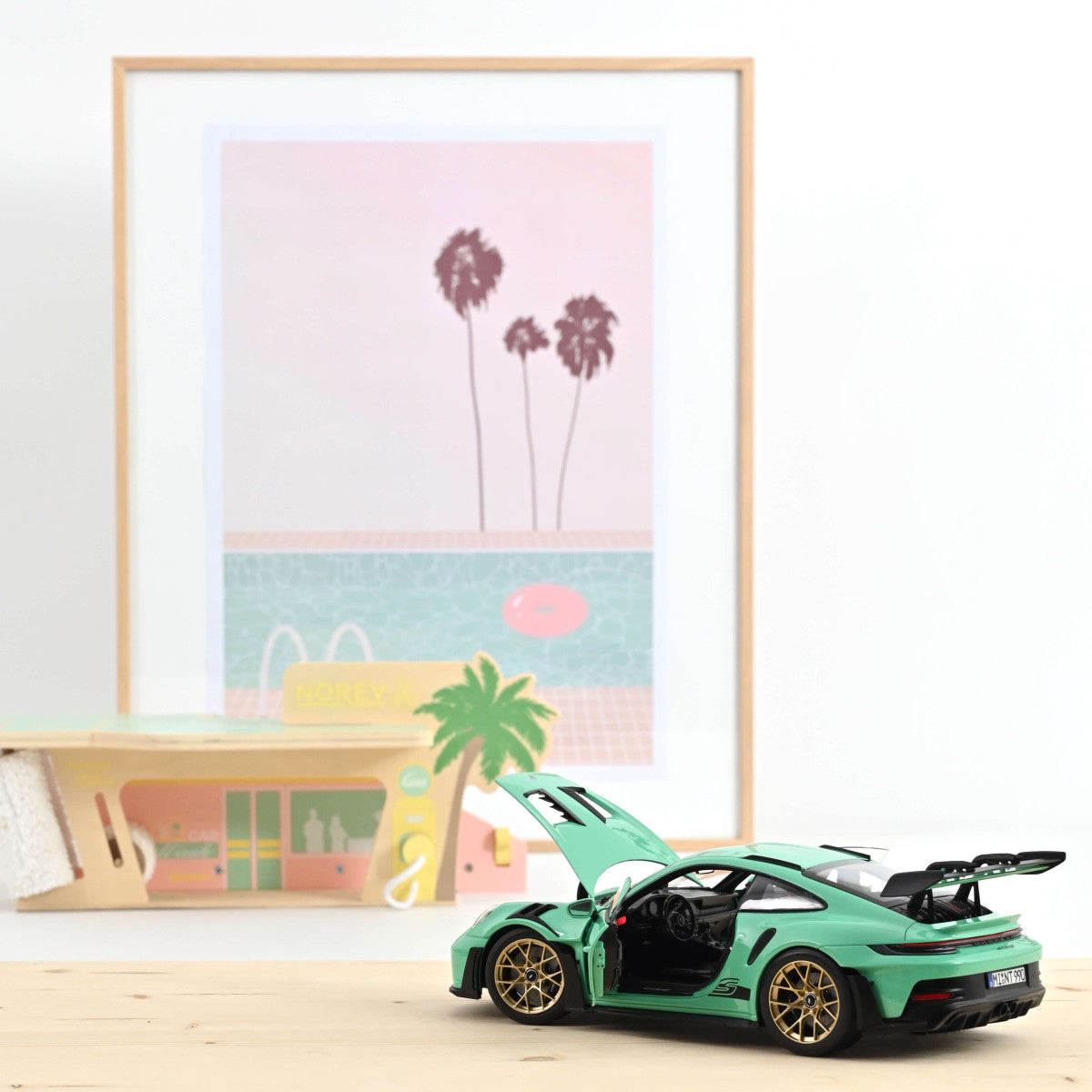 Norev Porsche 911 992 GT3 RS Mint Green 1:18