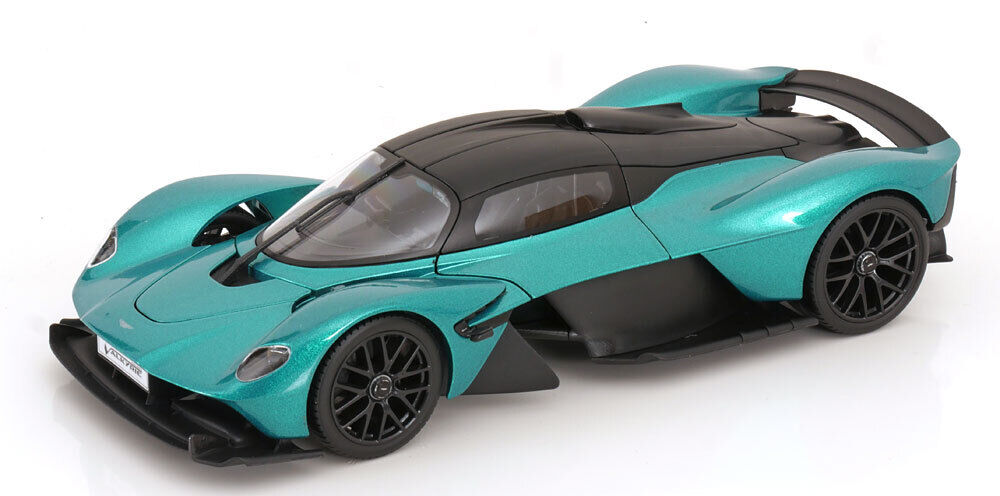 Maisto 2022 Aston Martin Valkyrie Green 1:18