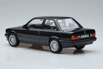 Norev 1988 BMW 325i E30 Coupe Diamond Black Metallic 1:18