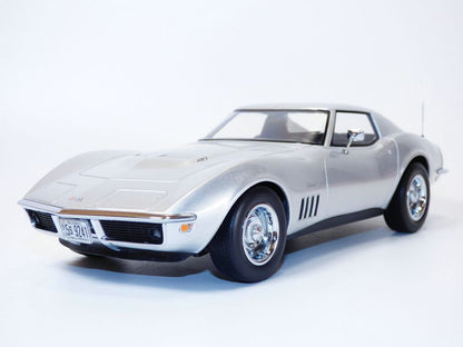 Norev 1969 Chevy Corvette C3 Stingray Silver 1:18